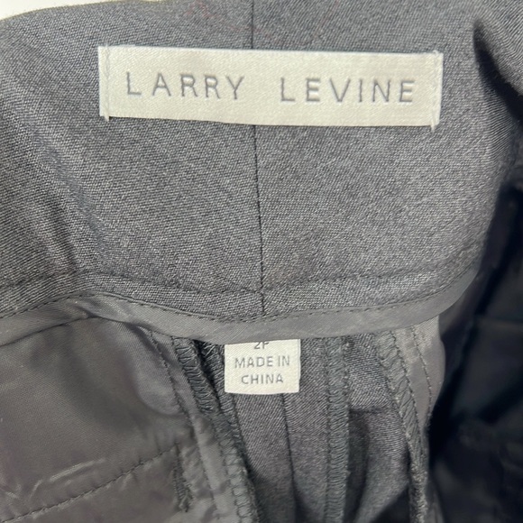 Larry Levine EUC Women’s 2 petite trouser pants - Picture 6 of 7